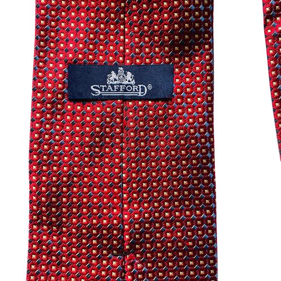 Stafford Red & Blue Print 100% Silk Tie 58.5" - Picture 3 of 5